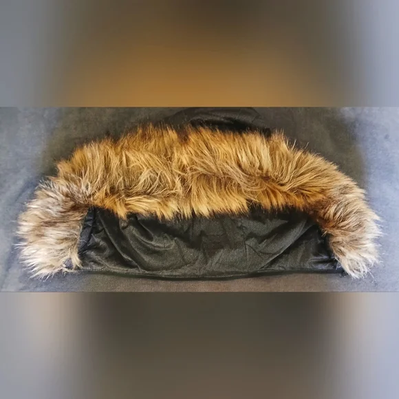 NWOT - Women's Michael Kors Down Filled Vest With Detachable Faux Fur Hood - XL - Picture 15 of 15